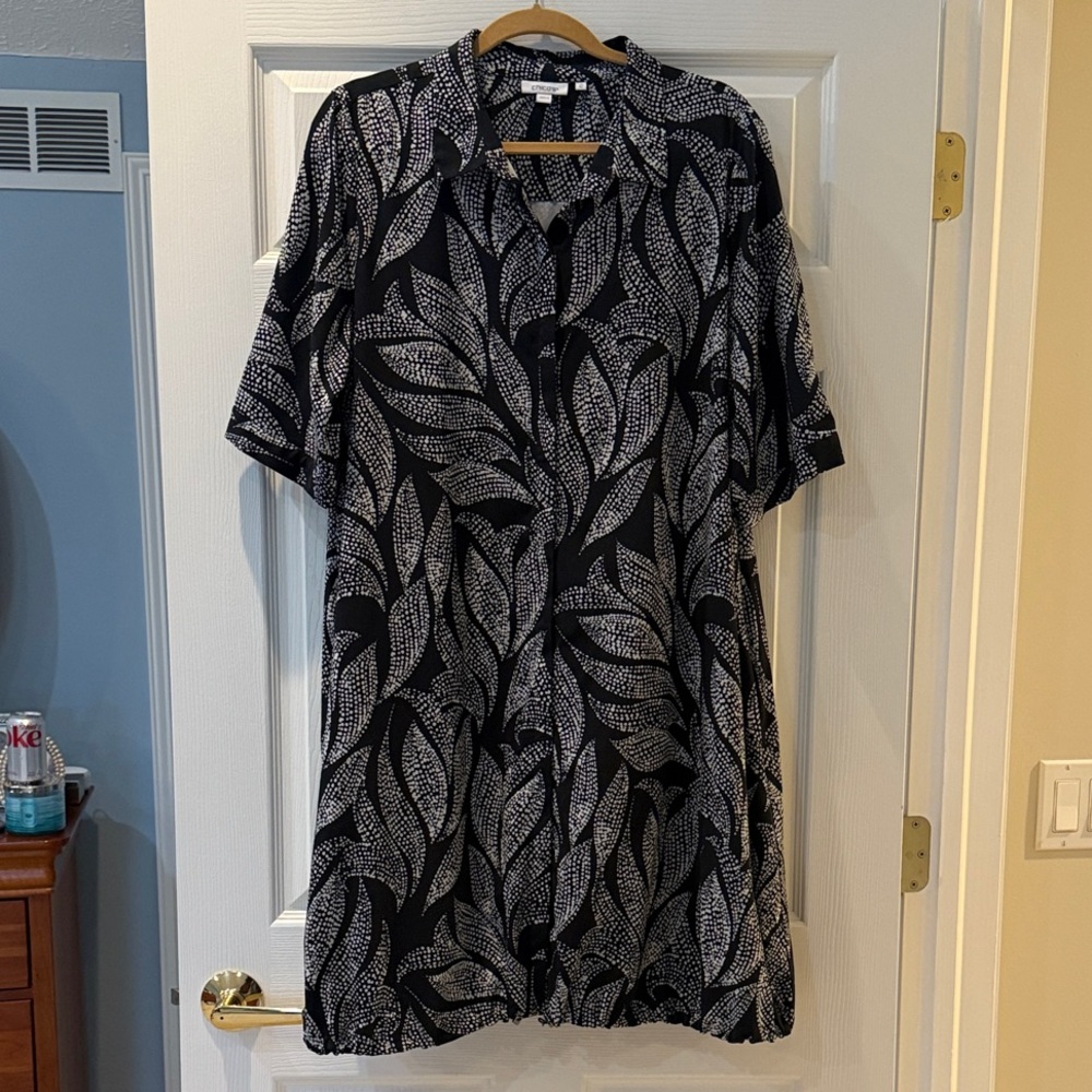 Chico's Monochrome Leaf Pattern Dress